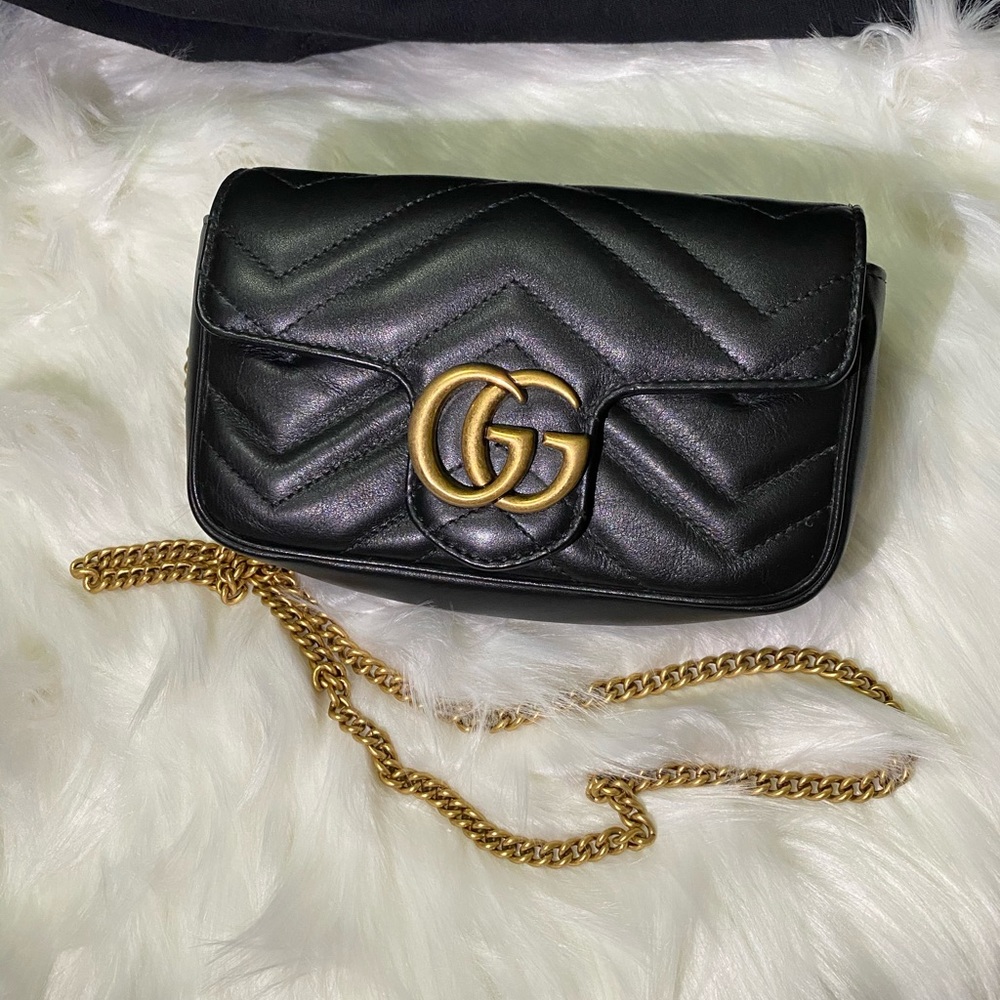 Gucci gg marmont matelassé super mini bag